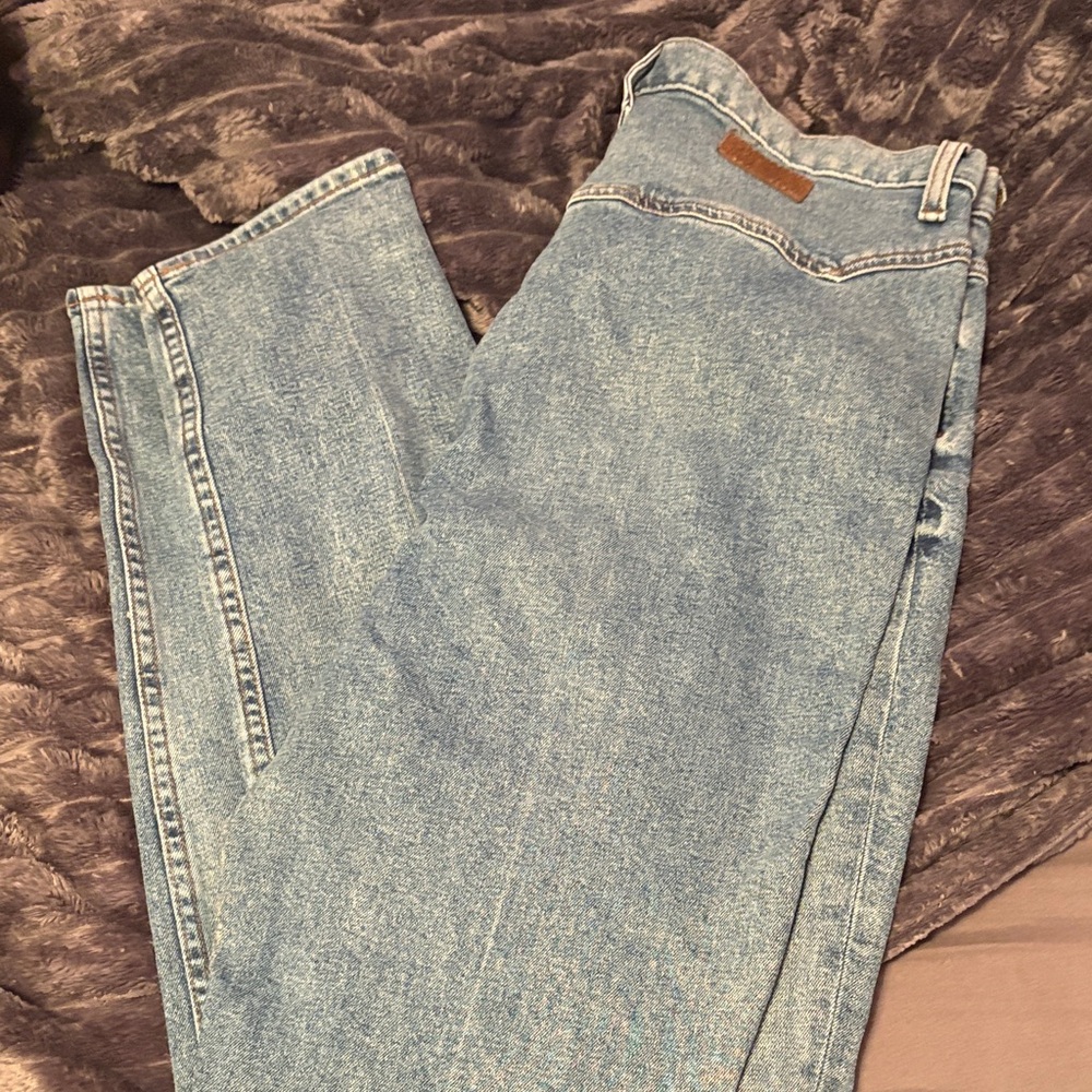 Women's Skinny Jeans in Light Blue